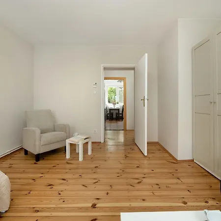 Family With Balcony In By Renters Apartamento Wrocław