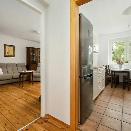 Family With Balcony In By Renters *