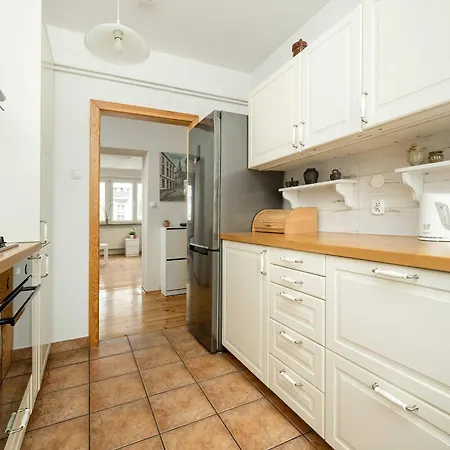 Family With Balcony In By Renters Appartamento *